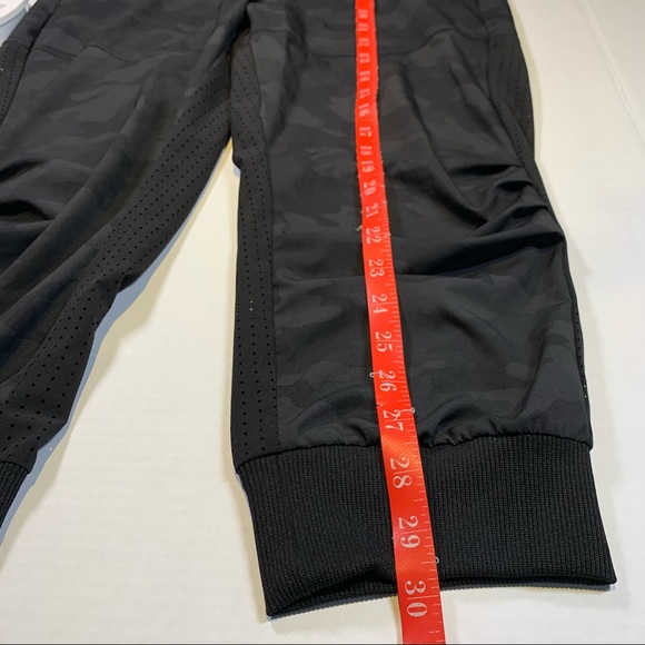 Small Kyodan black grey camo print mesh back joggers - Picture 5 of 12